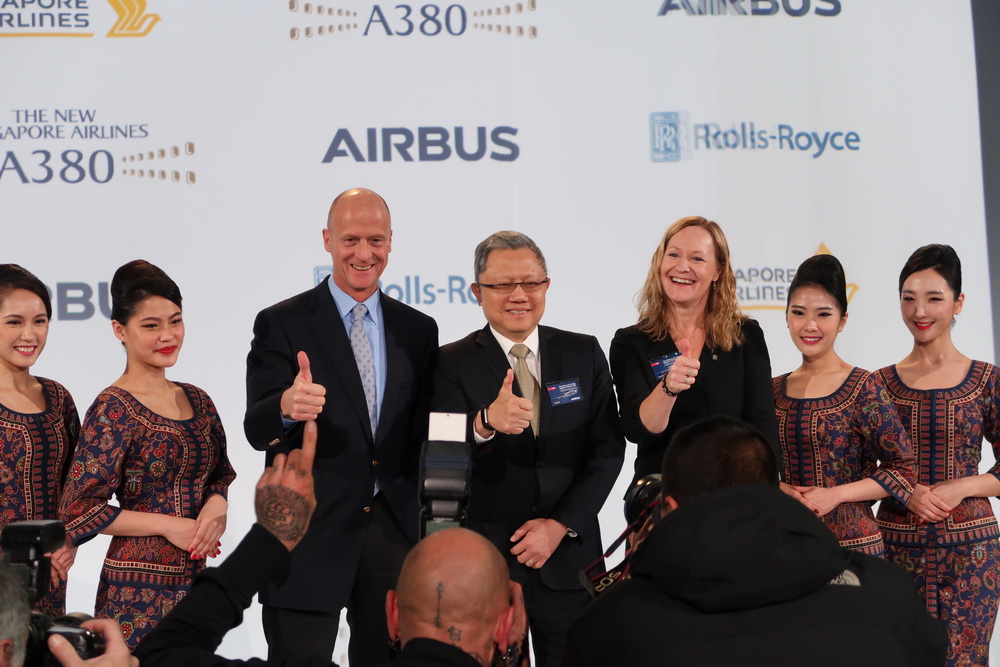 Delivery Ceremony - Airbus CEO Tom Enders, Singapore Airlines VP Commercial Mak Swee Wah, Rolls Royce SVP, Jacqueline Sutton